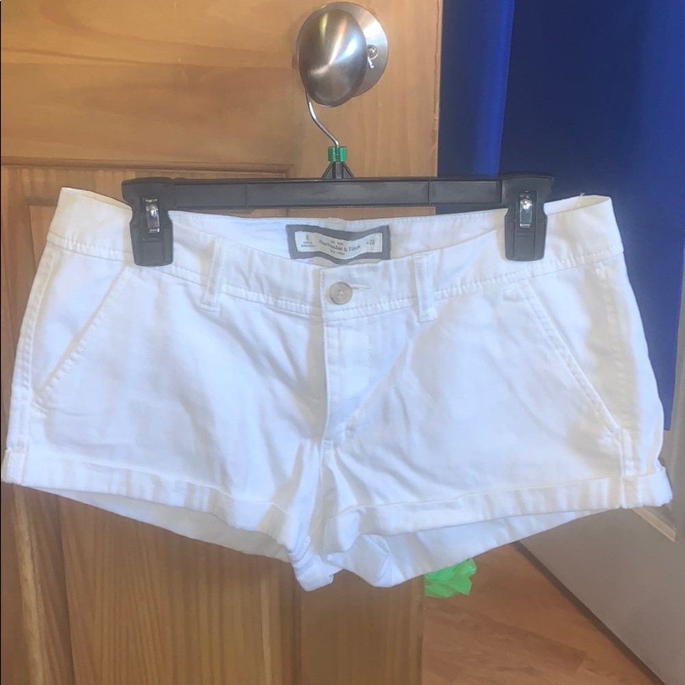 White Abercrombie & Fitch shorts
